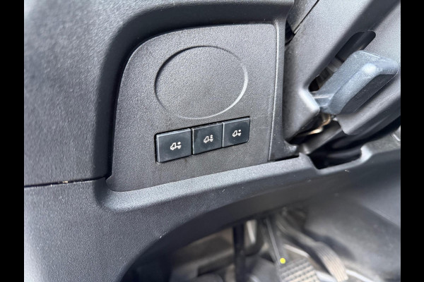 Iveco Daily 35S21 3.0 410 AUTOMAAT CARPLAY-CLIMA-CRUISE-ELEKTRISCHE LIER-FULL LED-LUCHTVERING-NAVIGATIE-TACHOGRAAF-TREKHAAK