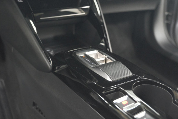 Peugeot 2008 Hybrid 136 e-DCS6 Allure | 360 Camera | Adaptieve Cruise Control | Dodehoekdetectie | Navigatie