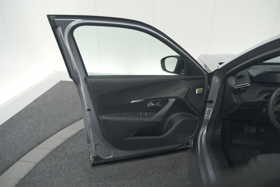 Peugeot 2008 Hybrid 136 e-DCS6 Allure | 360 Camera | Adaptieve Cruise Control | Dodehoekdetectie | Navigatie