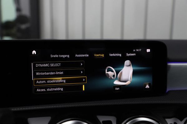 Mercedes-Benz A-Klasse 250e Sedan AMG | 218PK | Pano | Keyless-go | Sfeerverlichting | Memory | Multibeam | Standkachel | Widescreen | NL-Auto | 2021.