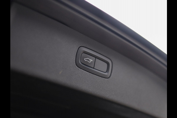 Volvo XC90 2.0 T8 Twin Engine AWD R-Design | Luchtvering | Harman Kardon | HUD | Camera