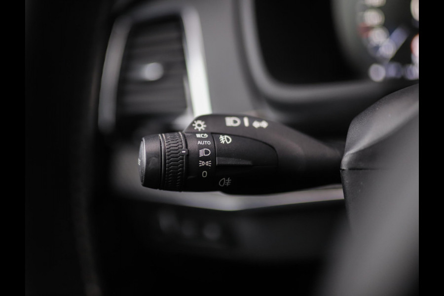 Volvo XC90 2.0 T8 Twin Engine AWD R-Design | Luchtvering | Harman Kardon | HUD | Camera