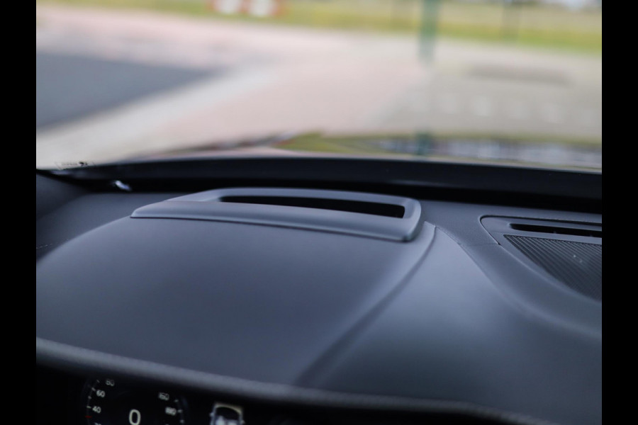Volvo XC90 2.0 T8 Twin Engine AWD R-Design | Luchtvering | Harman Kardon | HUD | Camera