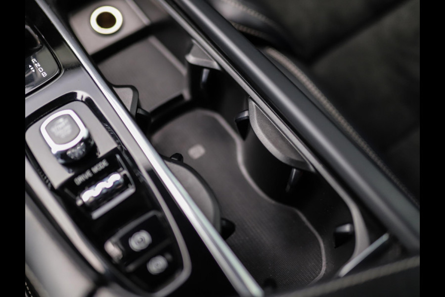 Volvo XC90 2.0 T8 Twin Engine AWD R-Design | Luchtvering | Harman Kardon | HUD | Camera