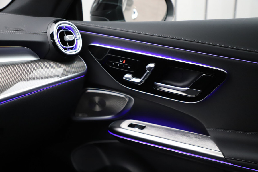 Mercedes-Benz CLE Coupé 300e AMG | 313PK | Pano | Head-up | Keyless-go | Burmester | Sfeerverlichting | Digital-light | Distronic | 2024.