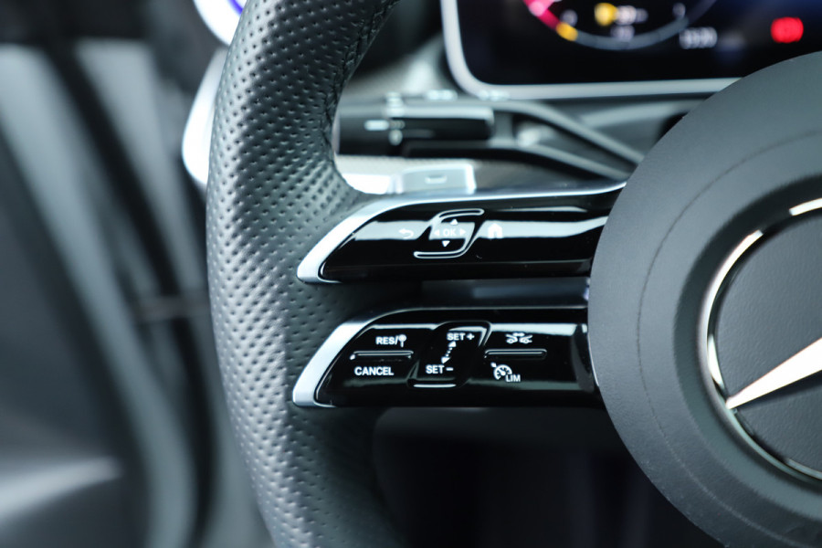 Mercedes-Benz CLE Coupé 300e AMG | 313PK | Pano | Head-up | Keyless-go | Burmester | Sfeerverlichting | Digital-light | Distronic | 2024.