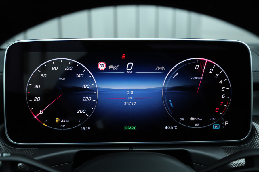 Mercedes-Benz CLE Coupé 300e AMG | 313PK | Pano | Head-up | Keyless-go | Burmester | Sfeerverlichting | Digital-light | Distronic | 2024.