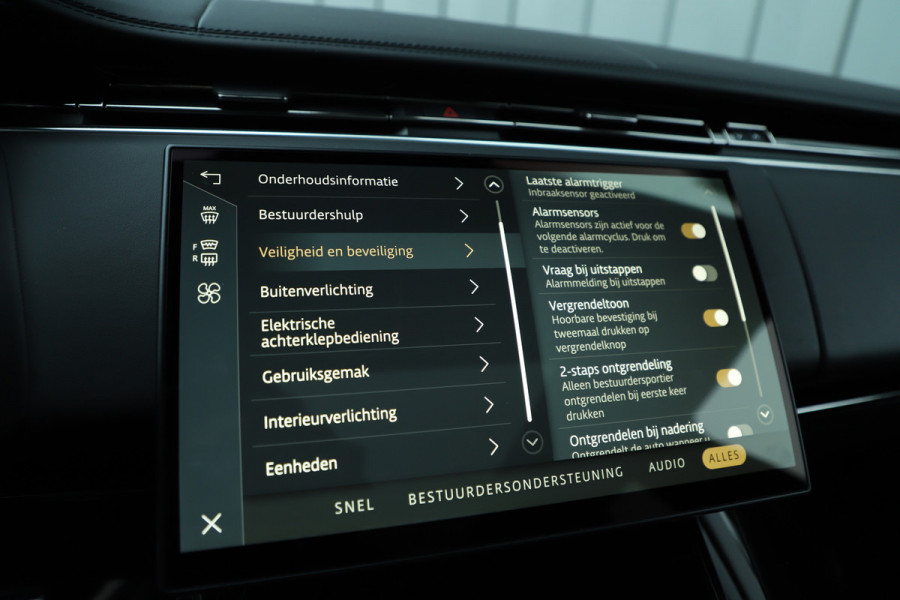 Land Rover Range Rover Sport 3.0 P550e Autobiography PHEV | 550PK | Luchtvering | Achterasbesturing | Head-up | Keyless-go | Sfeerverlichting | Meridian 3D |