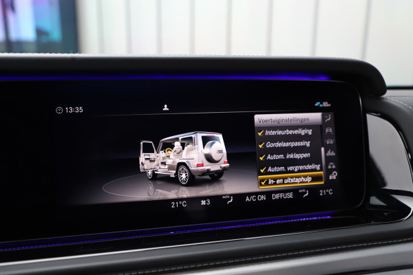 Mercedes-Benz G-Klasse 63 AMG | 585PK | Massage | PPF | Akrapovic | Burmester | Entertainment | Leder exclusief | Sfeerverlichting | Stoelkoeling | 202