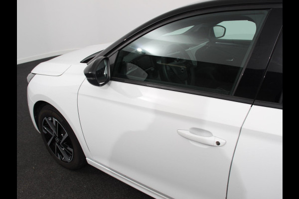 Opel Corsa 1.2 Turbo 100pk Automaat GS | Navigatie | Apple Carplay/Android Auto | Digitale Cockpit | Camera | Parkeer sensoren | Airco |