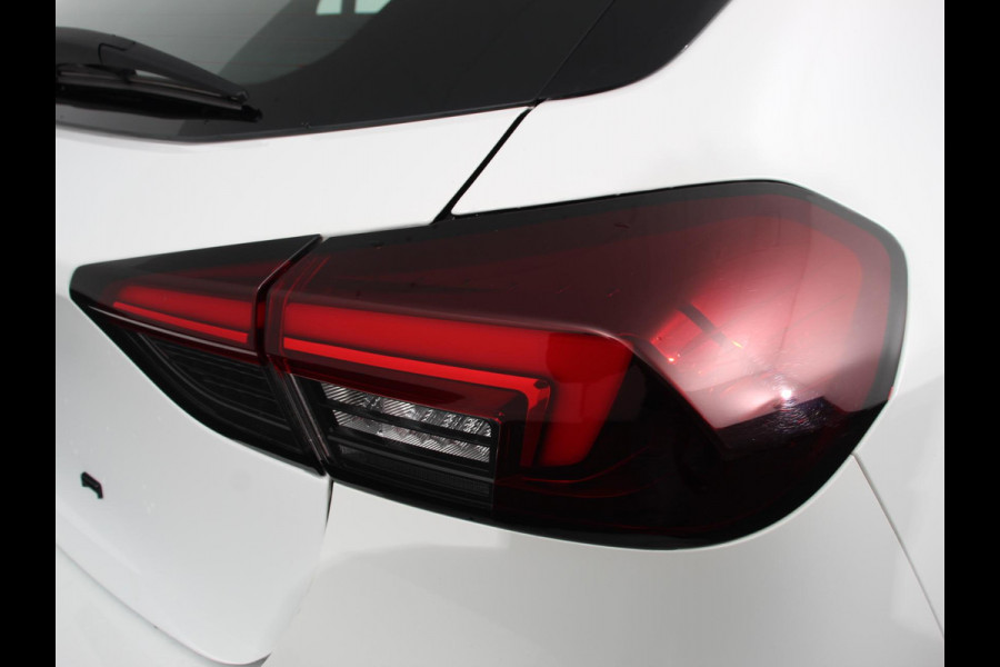 Opel Corsa 1.2 Turbo 100pk Automaat GS | Navigatie | Apple Carplay/Android Auto | Digitale Cockpit | Camera | Parkeer sensoren | Airco |