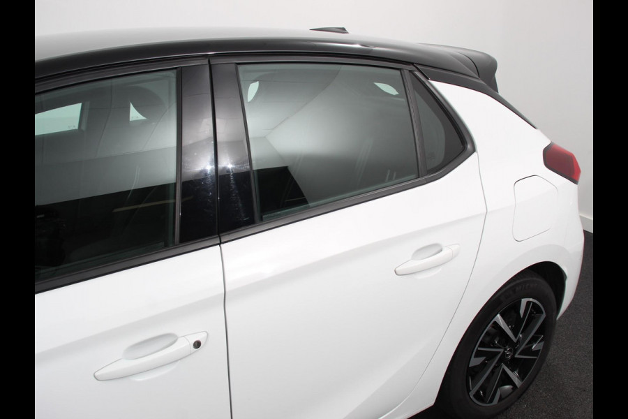 Opel Corsa 1.2 Turbo 100pk Automaat GS | Navigatie | Apple Carplay/Android Auto | Digitale Cockpit | Camera | Parkeer sensoren | Airco |