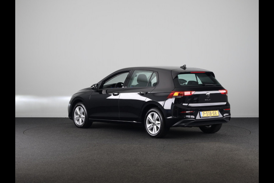 Volkswagen Golf 1.0 TSI Life 110 pk | Navigatie | Parkeersensoren | Adaptieve cruise control | LED koplampen | Apple Carplay/Android Auto |