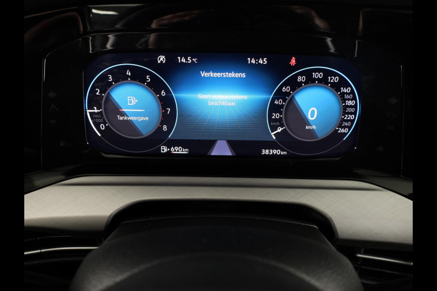 Volkswagen Golf 1.0 TSI Life 110 pk | Navigatie | Parkeersensoren | Adaptieve cruise control | LED koplampen | Apple Carplay/Android Auto |