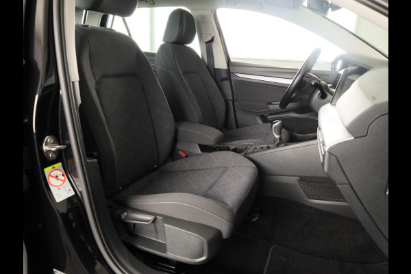 Volkswagen Golf 1.0 TSI Life 110 pk | Navigatie | Parkeersensoren | Adaptieve cruise control | LED koplampen | Apple Carplay/Android Auto |