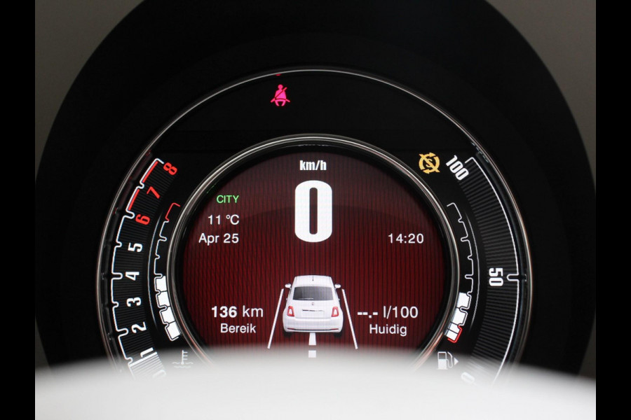 Fiat 500 1.0 Hybrid Dolcevita | Panorama dak | Climate Control | Cruise Control | Navigatie | Apple Carplay/Android Auto | Dab | Digitale Cockpit | Parkeer Sensoren | Lichtmetalen Velgen 16"  | Led
