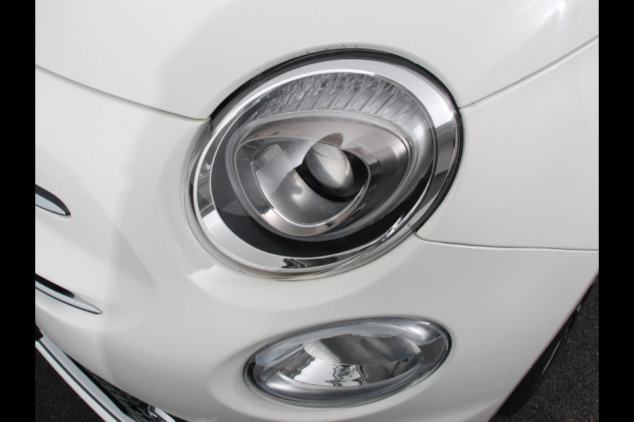 Fiat 500 1.0 Hybrid Dolcevita | Panorama dak | Climate Control | Cruise Control | Navigatie | Apple Carplay/Android Auto | Dab | Digitale Cockpit | Parkeer Sensoren | Lichtmetalen Velgen 16"  | Led