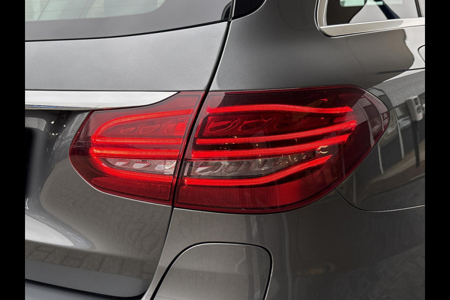 Mercedes-Benz C-Klasse Estate 300 e Avantgarde 320pk PHEV | Trekhaak | Adaptive cruise control | Stoelverwarming | Dodehoeksensoren | Elektrische stoelen met geheugenfunctie | Head up Display |