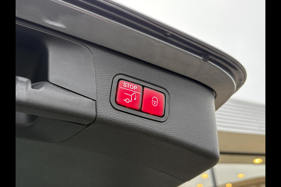 Mercedes-Benz C-Klasse Estate 300 e Avantgarde 320pk PHEV | Trekhaak | Adaptive cruise control | Stoelverwarming | Dodehoeksensoren | Elektrische stoelen met geheugenfunctie | Head up Display |