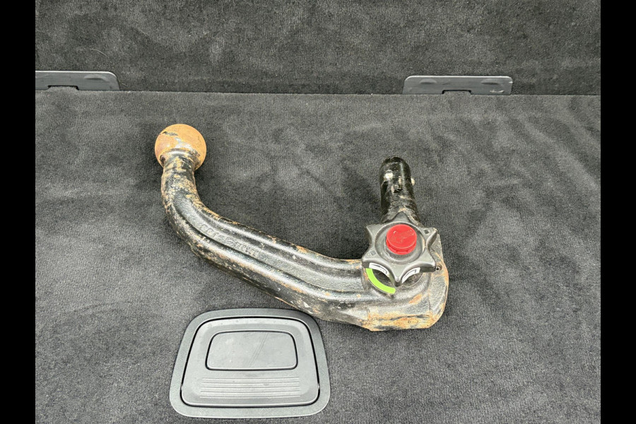 Mercedes-Benz C-Klasse Estate 300 e Avantgarde 320pk PHEV | Trekhaak | Adaptive cruise control | Stoelverwarming | Dodehoeksensoren | Elektrische stoelen met geheugenfunctie | Head up Display |