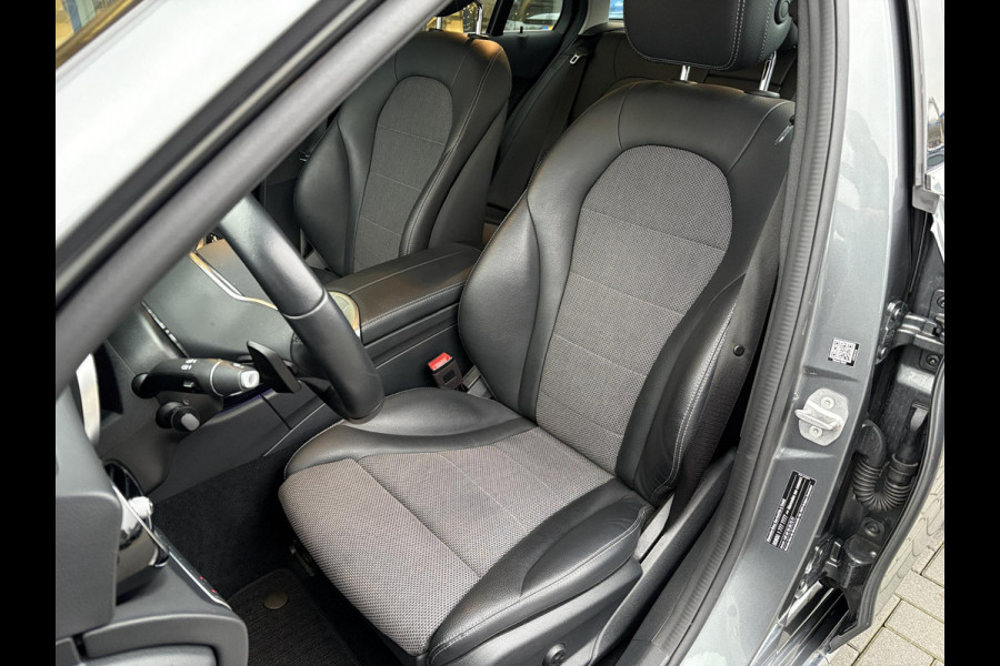 Mercedes-Benz C-Klasse Estate 300 e Avantgarde 320pk PHEV | Trekhaak | Adaptive cruise control | Stoelverwarming | Dodehoeksensoren | Elektrische stoelen met geheugenfunctie | Head up Display |