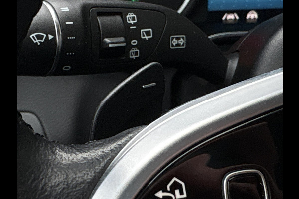 Mercedes-Benz C-Klasse Estate 300 e Avantgarde 320pk PHEV | Trekhaak | Adaptive cruise control | Stoelverwarming | Dodehoeksensoren | Elektrische stoelen met geheugenfunctie | Head up Display |