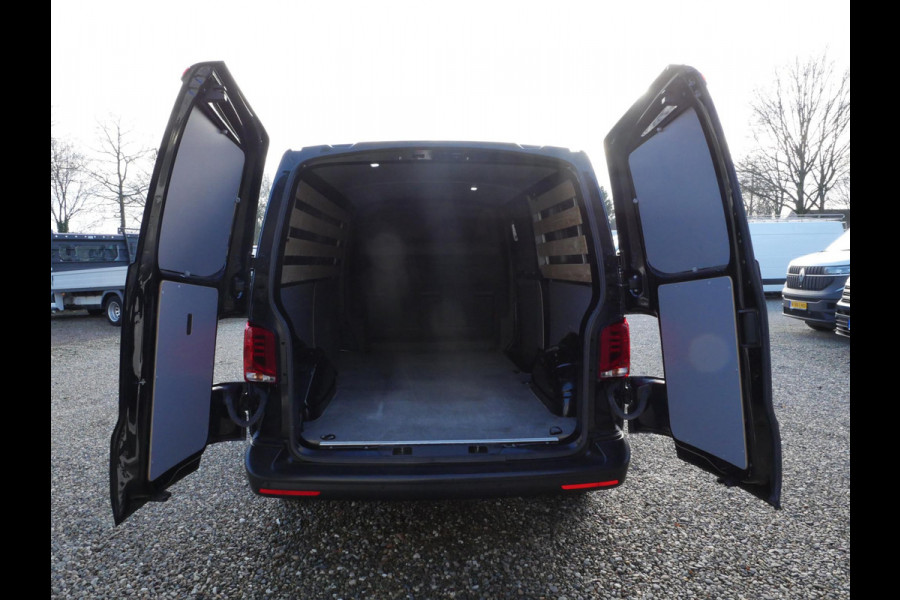 Volkswagen Transporter 2.0 TDI 110PK, L2H1, Airco
