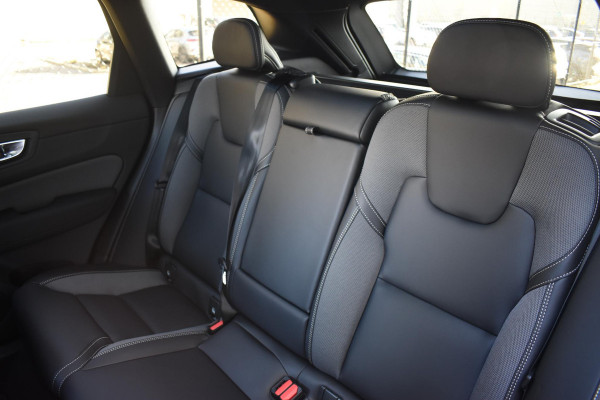 Volvo XC60 T6 350PK Plug-in hybrid Plus Black Edition