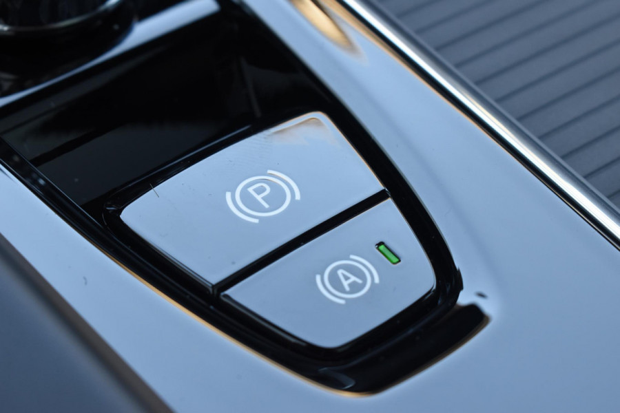 Volvo XC60 T6 350PK Plug-in hybrid Plus Black Edition