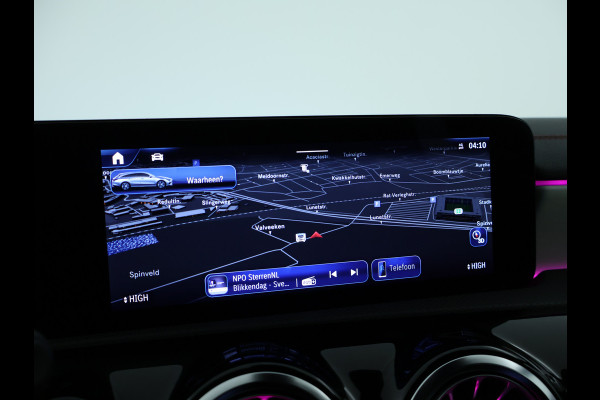Mercedes-Benz CLA-Klasse Shooting Brake 180 AMG Sportpakket | Keyless Go | Sfeerverlichting | Car Play | Stoelverwarming | Parkeerpakket met Camera | Inclusief 24 maanden Mercedes-Benz Certified garantie voor Europa.