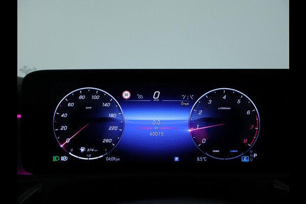 Mercedes-Benz CLA-Klasse Shooting Brake 180 AMG Sportpakket | Keyless Go | Sfeerverlichting | Car Play | Stoelverwarming | Parkeerpakket met Camera | Inclusief 24 maanden Mercedes-Benz Certified garantie voor Europa.