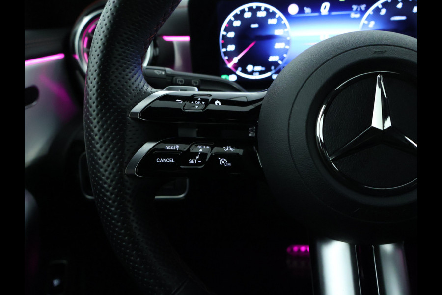 Mercedes-Benz CLA-Klasse Shooting Brake 180 AMG Sportpakket | Keyless Go | Sfeerverlichting | Car Play | Stoelverwarming | Parkeerpakket met Camera | Inclusief 24 maanden Mercedes-Benz Certified garantie voor Europa.