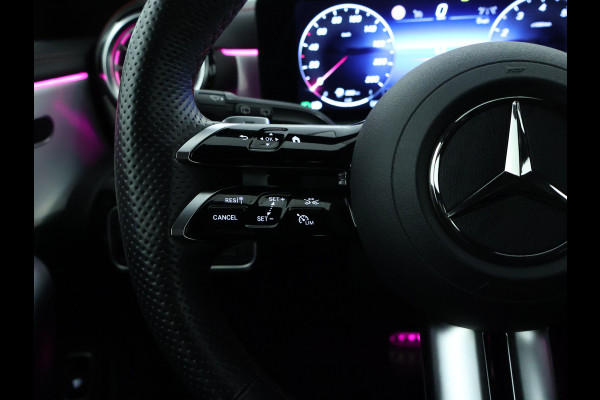 Mercedes-Benz CLA-Klasse Shooting Brake 180 AMG Sportpakket | Keyless Go | Sfeerverlichting | Car Play | Stoelverwarming | Parkeerpakket met Camera | Inclusief 24 maanden Mercedes-Benz Certified garantie voor Europa.