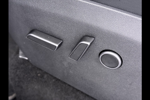 Tesla Model Y Performance AWD 535PK Leder Warmtepomp Autopilot FSD-4 Computer Panodak Navi Ecc Lmv 21" Elek.Stoelen+Memory Stoel+Stuurverwarmi Privacy Glas Matrix-Led Lithium-ion AMD Ryzen™ 4WD 1e Eigenaar Origineel Nederlandse Auto Fabrieksgarantie nog van toepassing