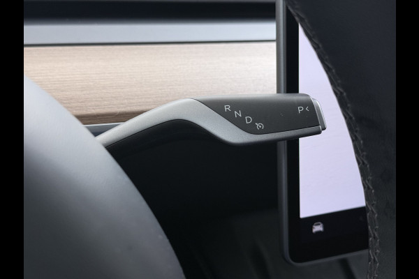 Tesla Model Y Performance AWD 535PK Leder Warmtepomp Autopilot FSD-4 Computer Panodak Navi Ecc Lmv 21" Elek.Stoelen+Memory Stoel+Stuurverwarmi Privacy Glas Matrix-Led Lithium-ion AMD Ryzen™ 4WD 1e Eigenaar Origineel Nederlandse Auto Fabrieksgarantie nog van toepassing