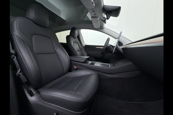 Tesla Model Y Performance AWD 535PK Leder Warmtepomp Autopilot FSD-4 Computer Panodak Navi Ecc Lmv 21" Elek.Stoelen+Memory Stoel+Stuurverwarmi Privacy Glas Matrix-Led Lithium-ion AMD Ryzen™ 4WD 1e Eigenaar Origineel Nederlandse Auto Fabrieksgarantie nog van toepassing