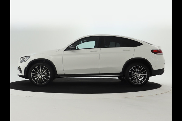 Mercedes-Benz GLC 300 e 4-MATIC AMG Nightpakket | Schuifdak | 360°-camera | Stoelverwarming voor en achter | Sfeerverlichting | Dodehoek Assistent | Inclusief 24 maanden Mercedes-Benz Certified garantie voor Europa.