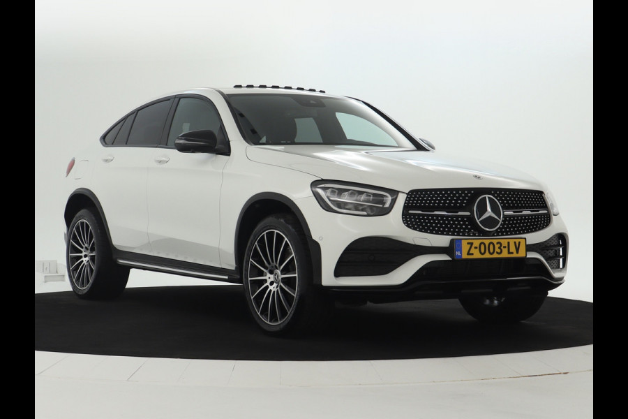 Mercedes-Benz GLC 300 e 4-MATIC AMG Nightpakket | Schuifdak | 360°-camera | Stoelverwarming voor en achter | Sfeerverlichting | Dodehoek Assistent | Inclusief 24 maanden Mercedes-Benz Certified garantie voor Europa.