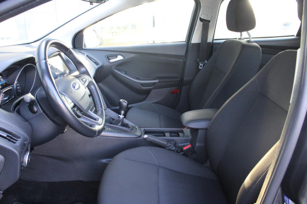 Ford FOCUS Wagon 1.0 Lease Edition | Trekhaak | Stoelverwarming | Airco | Cruise Control | Navigatie | CarPlay |