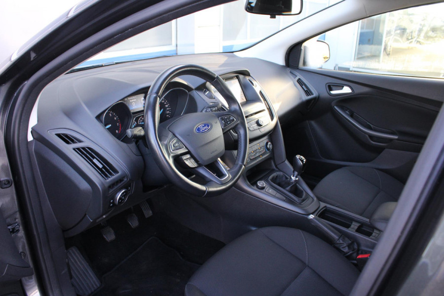 Ford FOCUS Wagon 1.0 Lease Edition | Trekhaak | Stoelverwarming | Airco | Cruise Control | Navigatie | CarPlay |