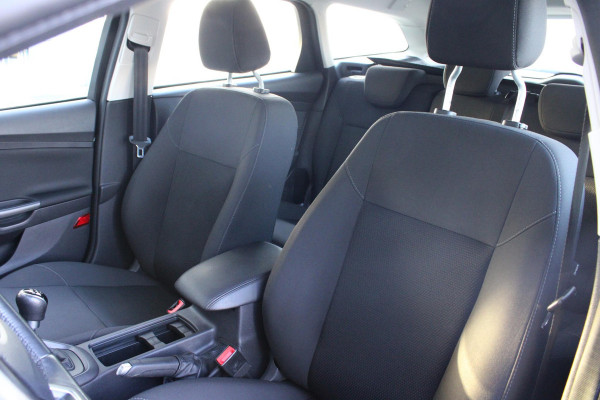 Ford FOCUS Wagon 1.0 Lease Edition | Trekhaak | Stoelverwarming | Airco | Cruise Control | Navigatie | CarPlay |