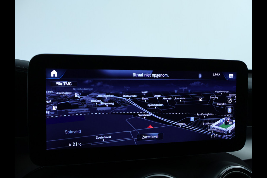 Mercedes-Benz GLC 300 e 4-MATIC AMG Nightpakket | Schuifdak | 360°-camera | Stoelverwarming voor en achter | Sfeerverlichting | Dodehoek Assistent | Inclusief 24 maanden Mercedes-Benz Certified garantie voor Europa.