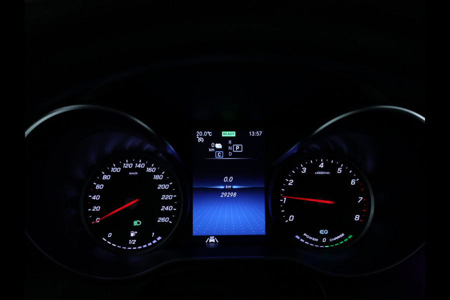 Mercedes-Benz GLC 300 e 4-MATIC AMG Nightpakket | Schuifdak | 360°-camera | Stoelverwarming voor en achter | Sfeerverlichting | Dodehoek Assistent | Inclusief 24 maanden Mercedes-Benz Certified garantie voor Europa.