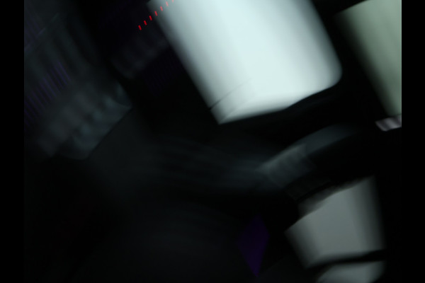 Mercedes-Benz GLC 300 e 4-MATIC AMG Nightpakket | Schuifdak | 360°-camera | Stoelverwarming voor en achter | Sfeerverlichting | Dodehoek Assistent | Inclusief 24 maanden Mercedes-Benz Certified garantie voor Europa.