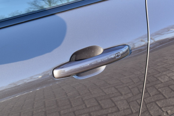 Volvo XC60 T8 AWD 455PK Plug-in Hybrid Plus Dark | 21" LMV | Luchtvering | H&K | Panodak | Contour stoelen | 360 Camera