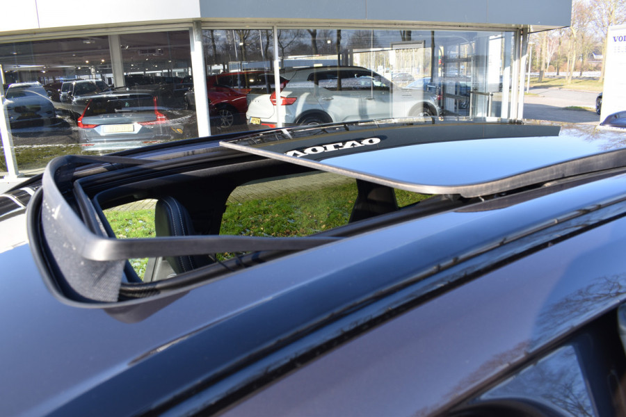 Volvo XC60 T8 AWD 455PK Plug-in Hybrid Plus Dark | 21" LMV | Luchtvering | H&K | Panodak | Contour stoelen | 360 Camera