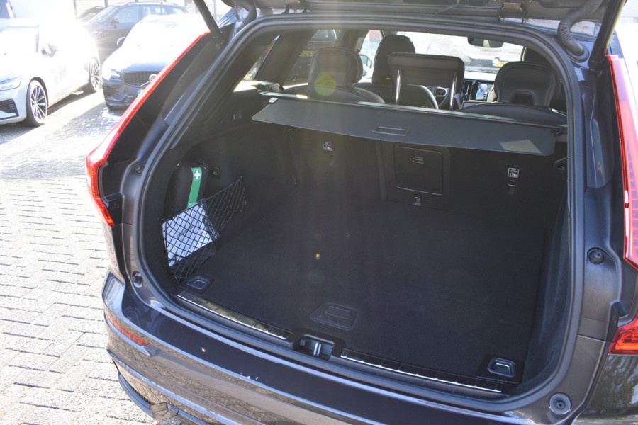 Volvo XC60 T8 AWD 455PK Plug-in Hybrid Plus Dark | 21" LMV | Luchtvering | H&K | Panodak | Contour stoelen | 360 Camera