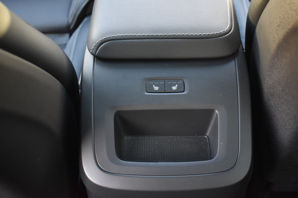 Volvo XC60 T8 AWD 455PK Plug-in Hybrid Plus Dark | 21" LMV | Luchtvering | H&K | Panodak | Contour stoelen | 360 Camera