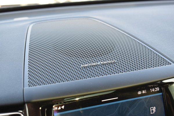 Volvo XC60 T8 AWD 455PK Plug-in Hybrid Plus Dark | 21" LMV | Luchtvering | H&K | Panodak | Contour stoelen | 360 Camera