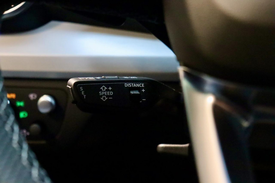 Audi Q5 55 TFSI e S edition Competition Full Options